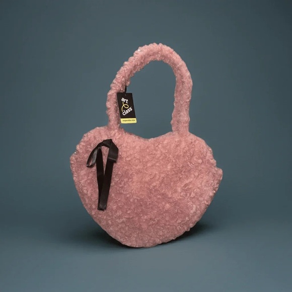 Art Class Pink Heart Sherpa Handbag with Bow Detail - Picture 4 of 5
